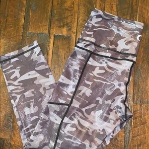 Zyia metallic Camo leggings